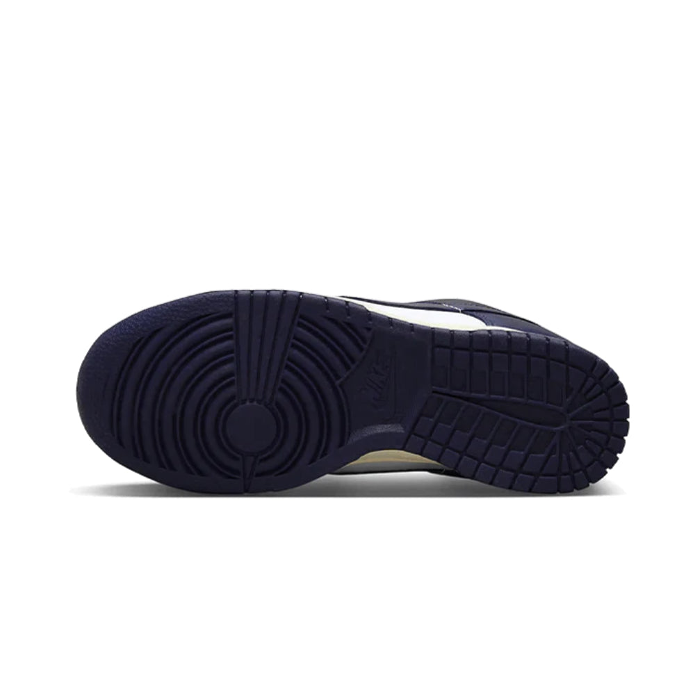 Nike Dunk Low Vintage Navy