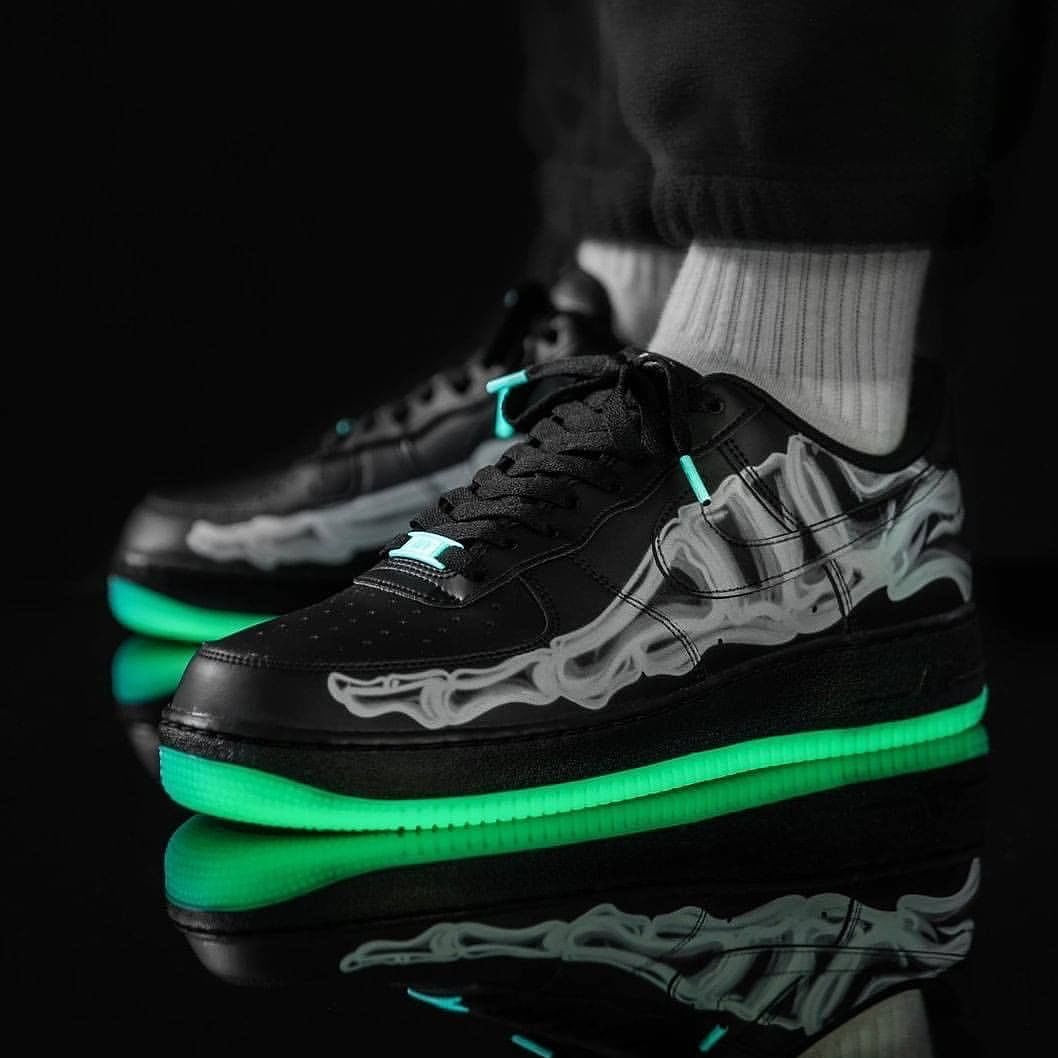 Nike Air Force 1 Low Black Skeleton Halloween (2019)