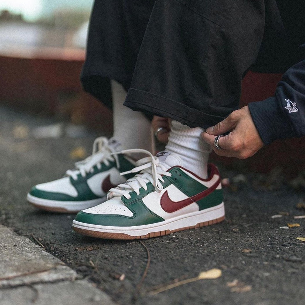 Nike Dunk Low Gorge Green