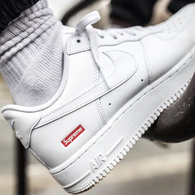 Nike Air Force 1 Low Supreme White