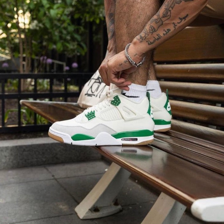 Jordan 4 SB Pine Green