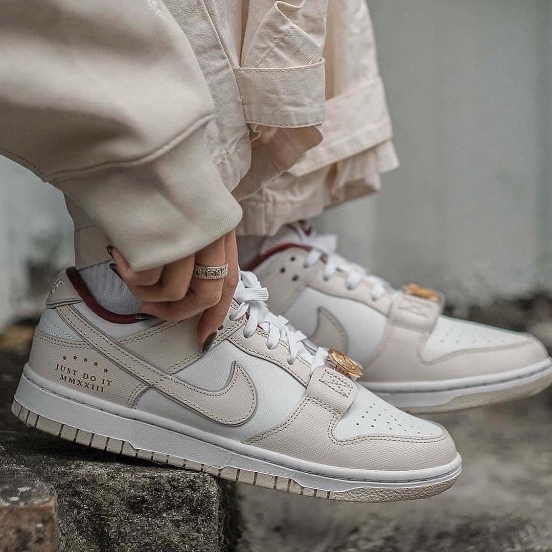 Nike Dunk Low SE Just Do It White Phantom