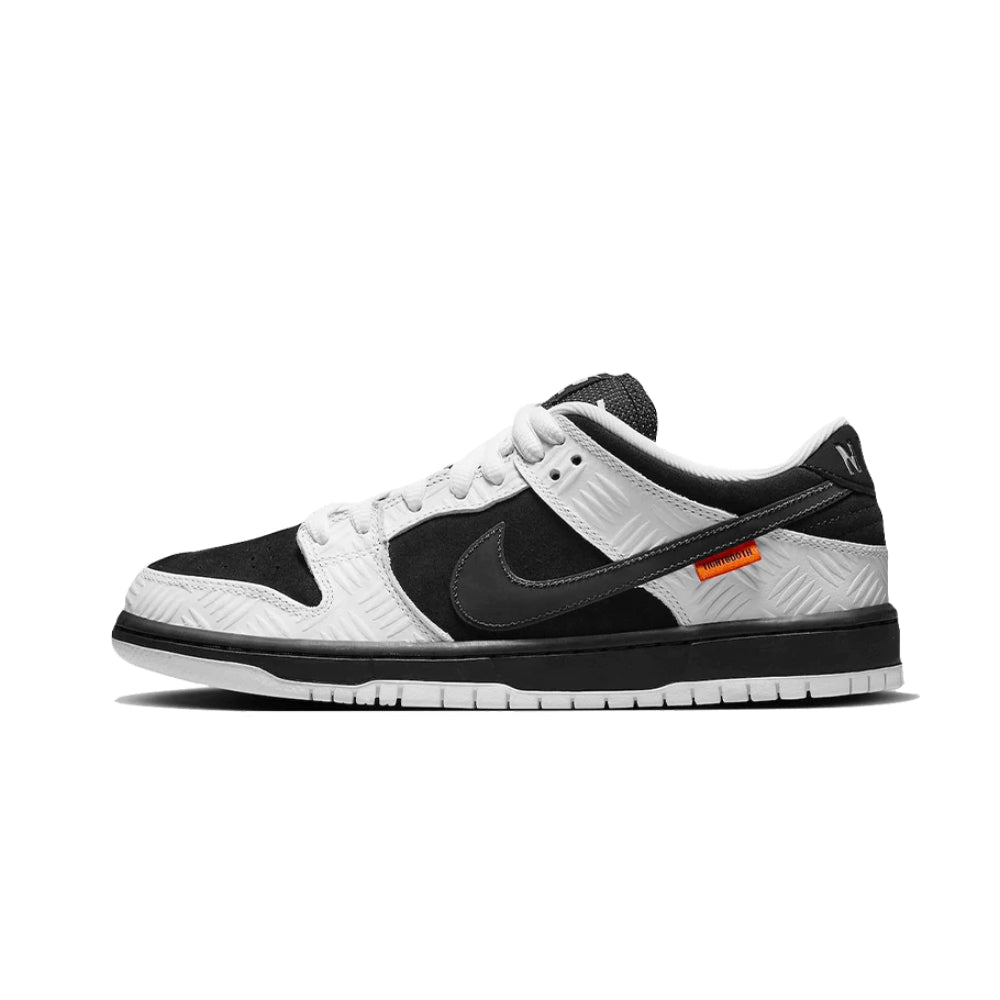 Nike SB Dunk Low TIGHTBOOTH